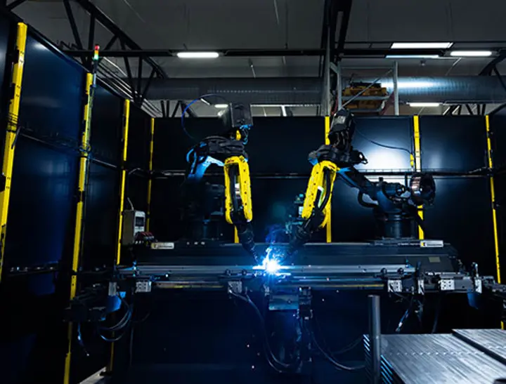 Mensen buiten houden of robots binnen? Mensen buiten houden of robots binnen?